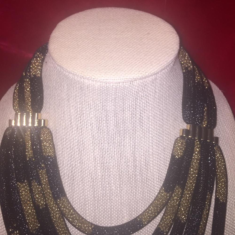 🌀Sold 🌀Black and Gold Rope Style Necklace - Picture 3 of 6